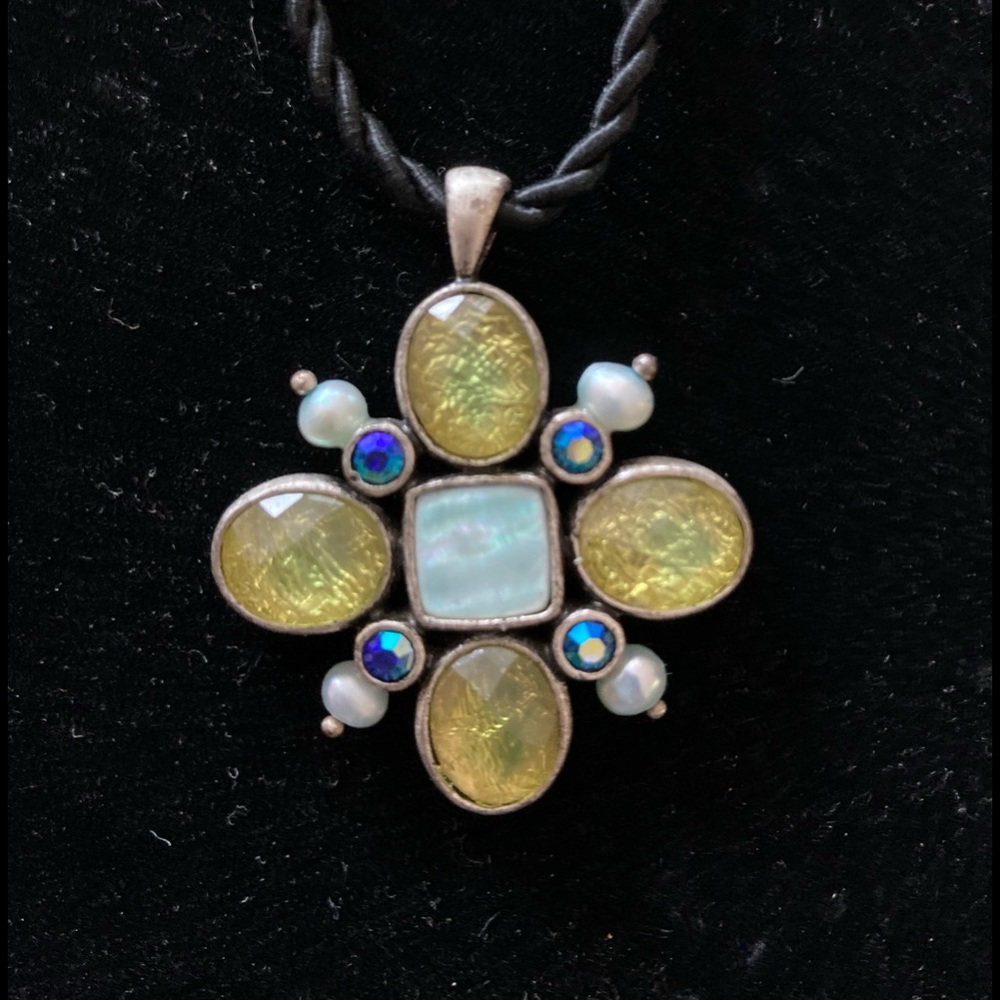 Bloommates Necklace